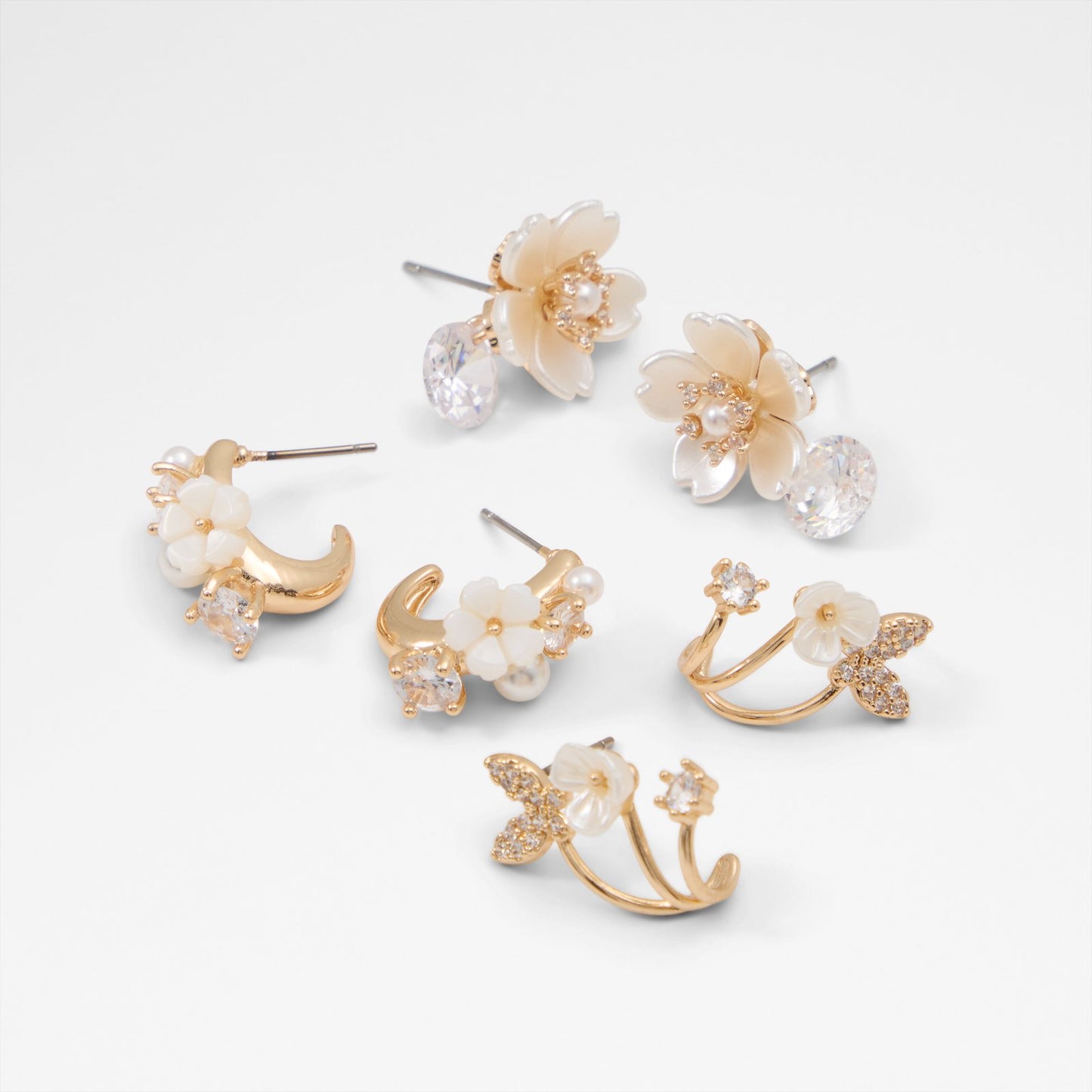 Kadın Gold Rengi Küpe Seti-1