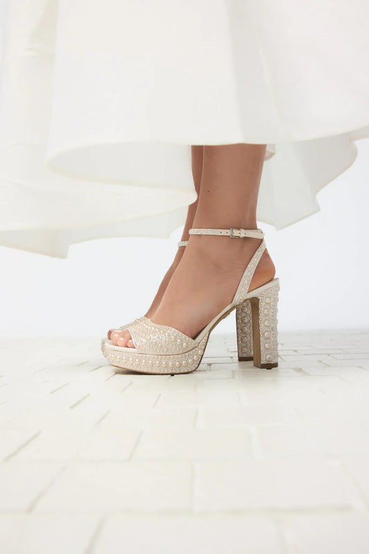 Gelin Şıklığının Son Dokunuşu: 2026 Ayakkabı Trendleri