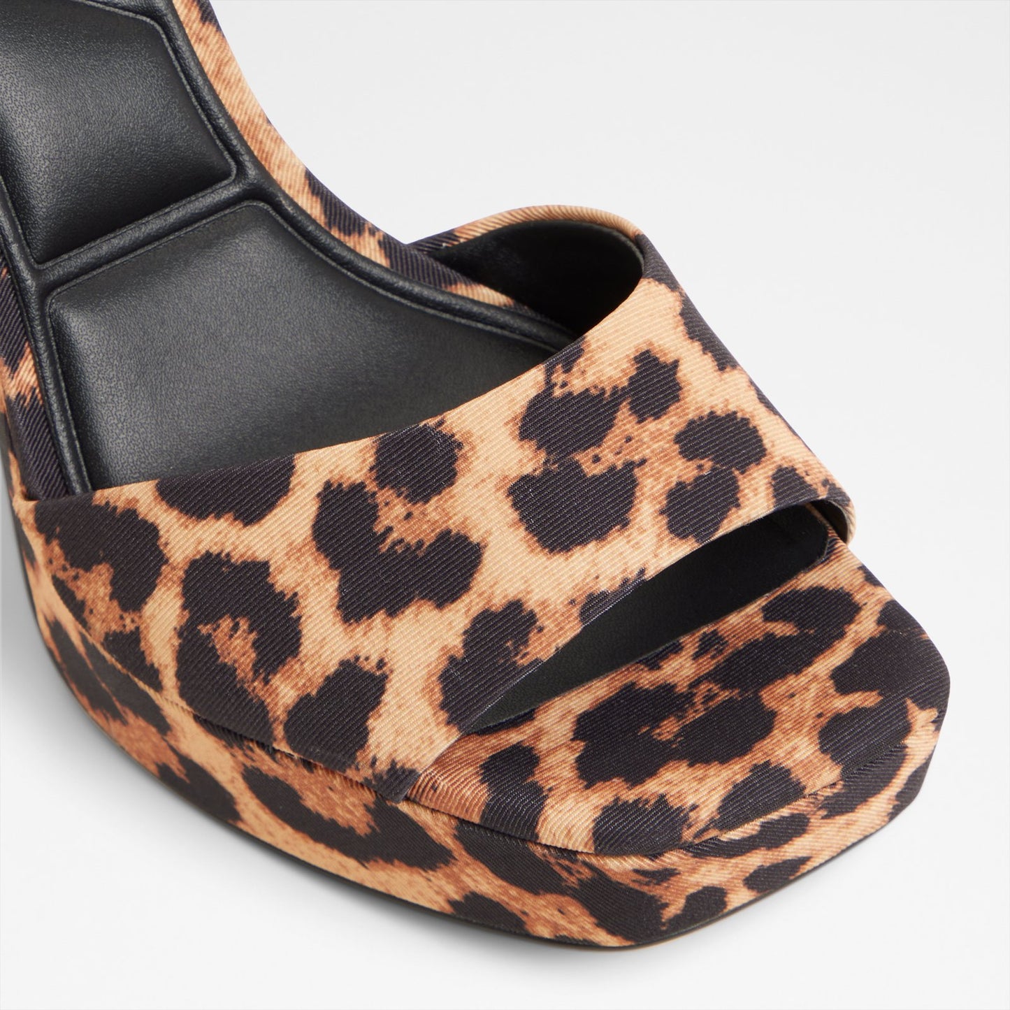 Kadın Multi Leopar Desenli Topuklu Sandalet-5