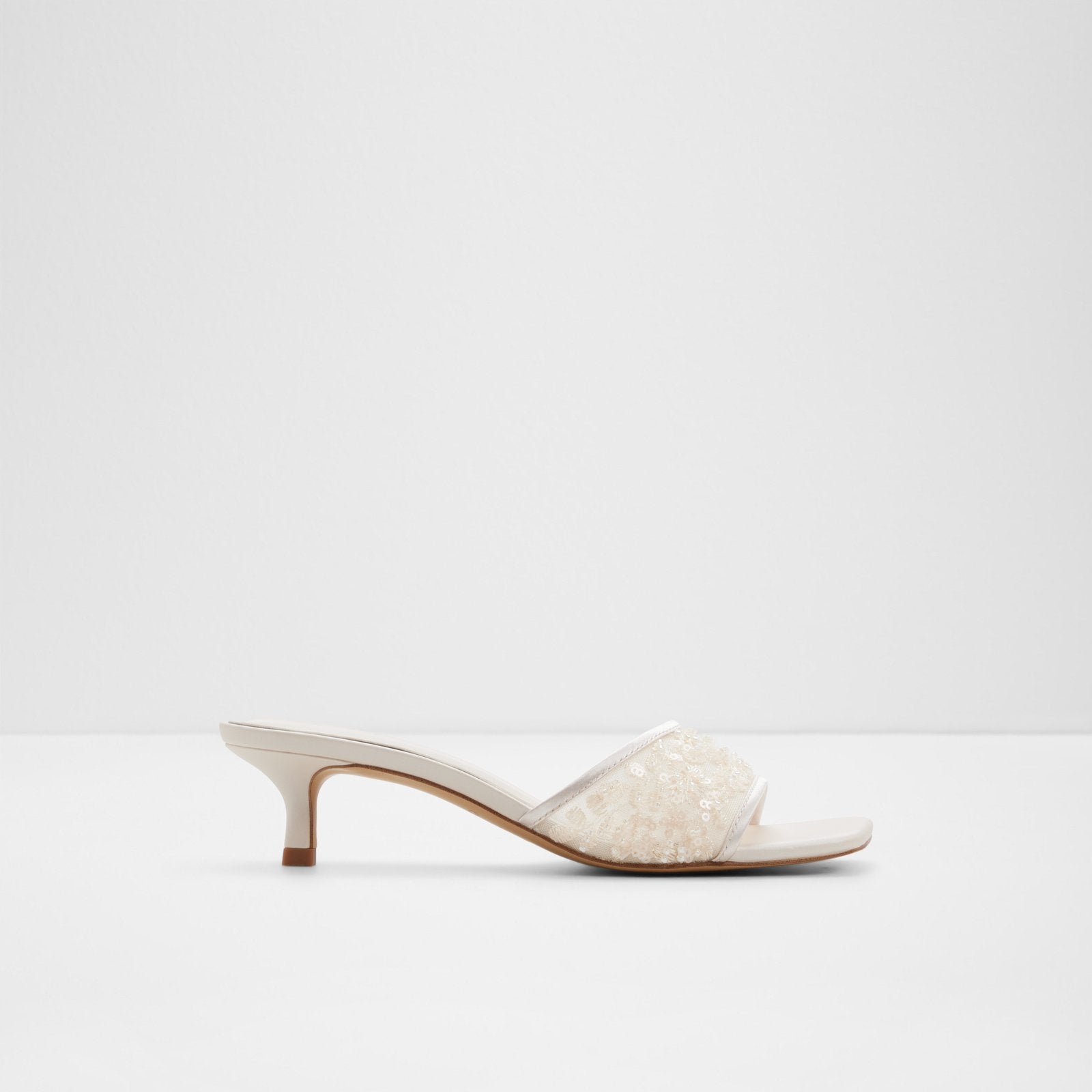 Kadın Beyaz Topuklu Terlik-1