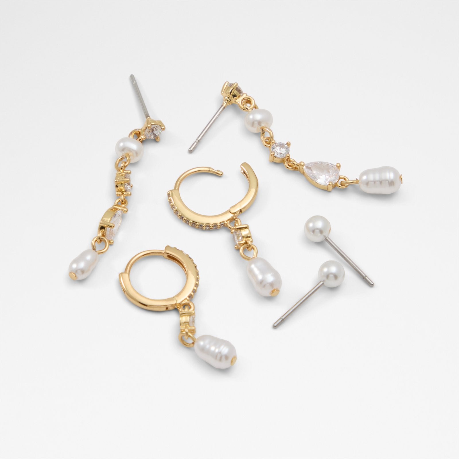 Kadın Gold Rengi Küpe-1