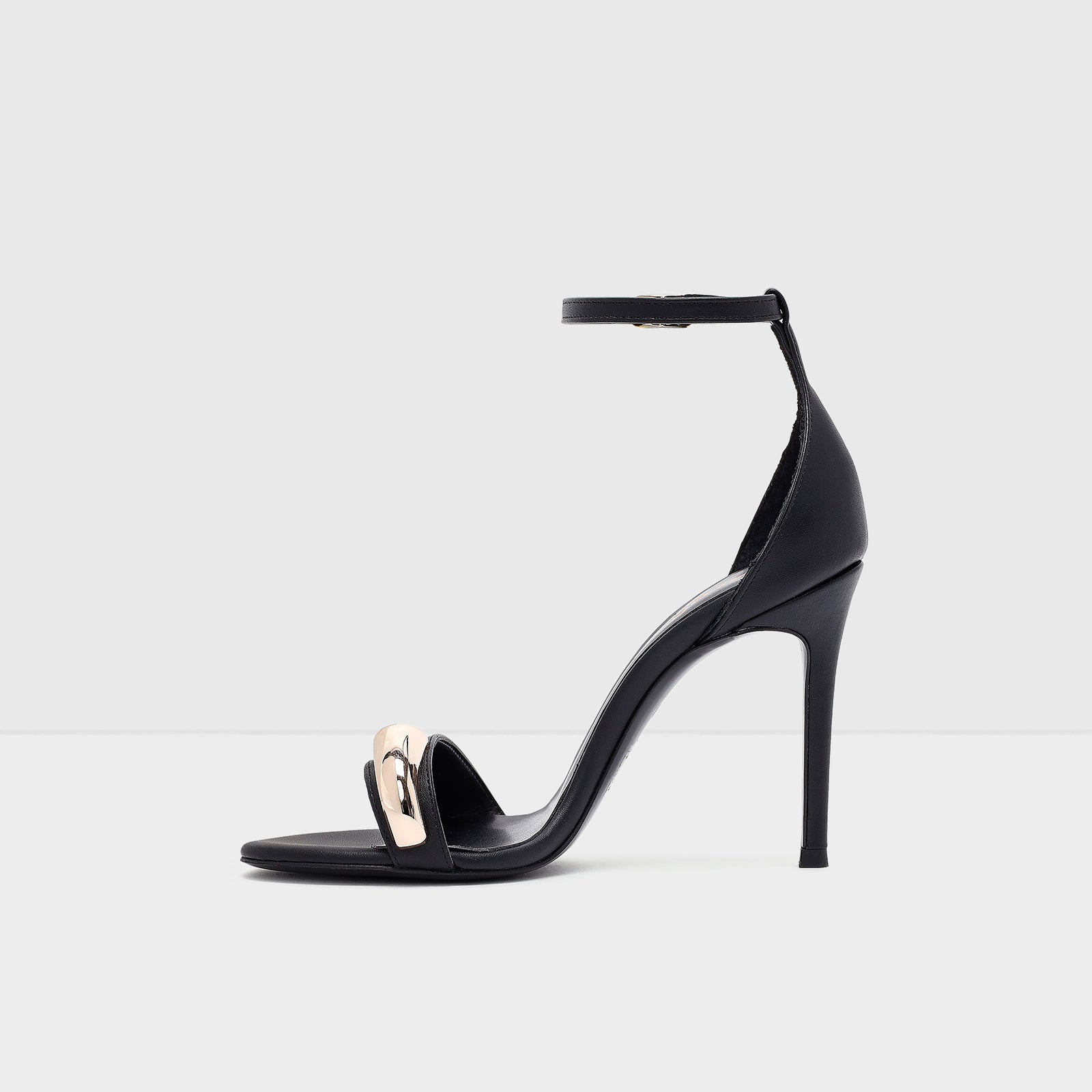 Kadın Siyah Topuklu Sandalet-3